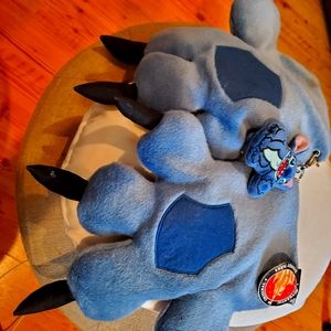 Stitch Gloves
